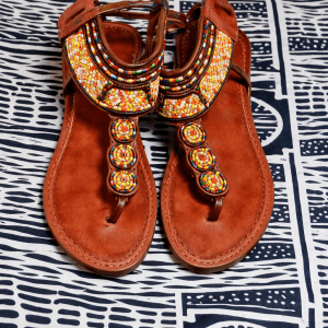 Sandales Bohémiennes Perlées – Esprit Ethnique Chic