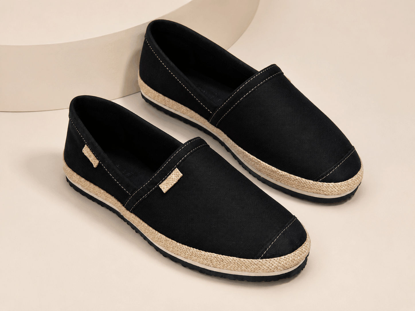 Espadrilles Slip-On Noires – Style Casual Chic