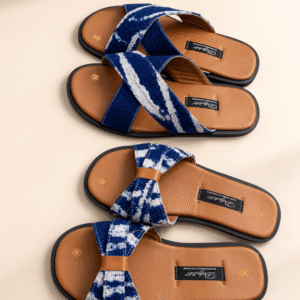 Sandales Plates Bleu Indigo – Modèle Croisé ou Noué